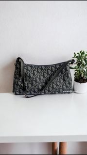 (Category: ) located in . Submitted by designerarchives.ph (Listing ID 1256776012, Image 1). Description: .