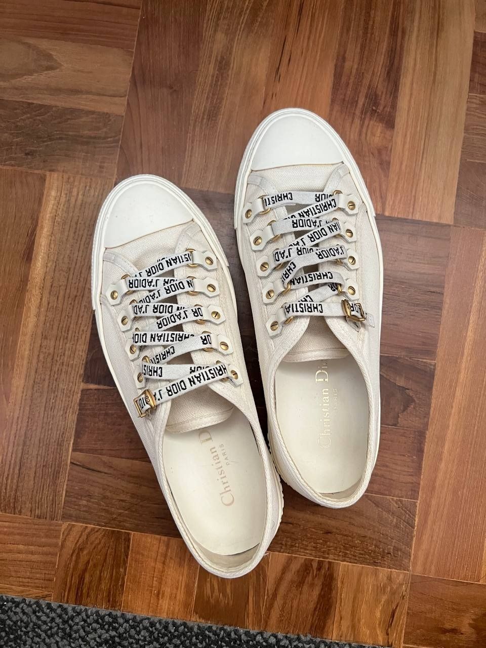 Christian dior sneakers white top