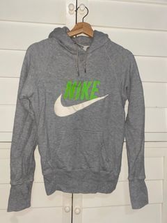 Women’s Nike grey hoodie jumper