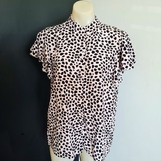 Women's size 10 'HUSK' Gorgeous leopard print ruffle short sleeve shirt - EUC