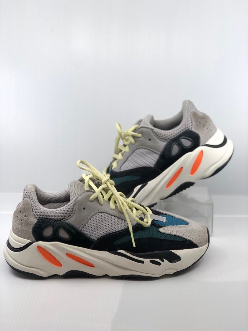 Yeezy 700 Wave Runner Size 8
