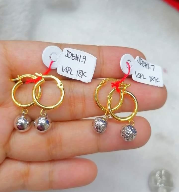 18K DANGLING LOOP EARRINGS