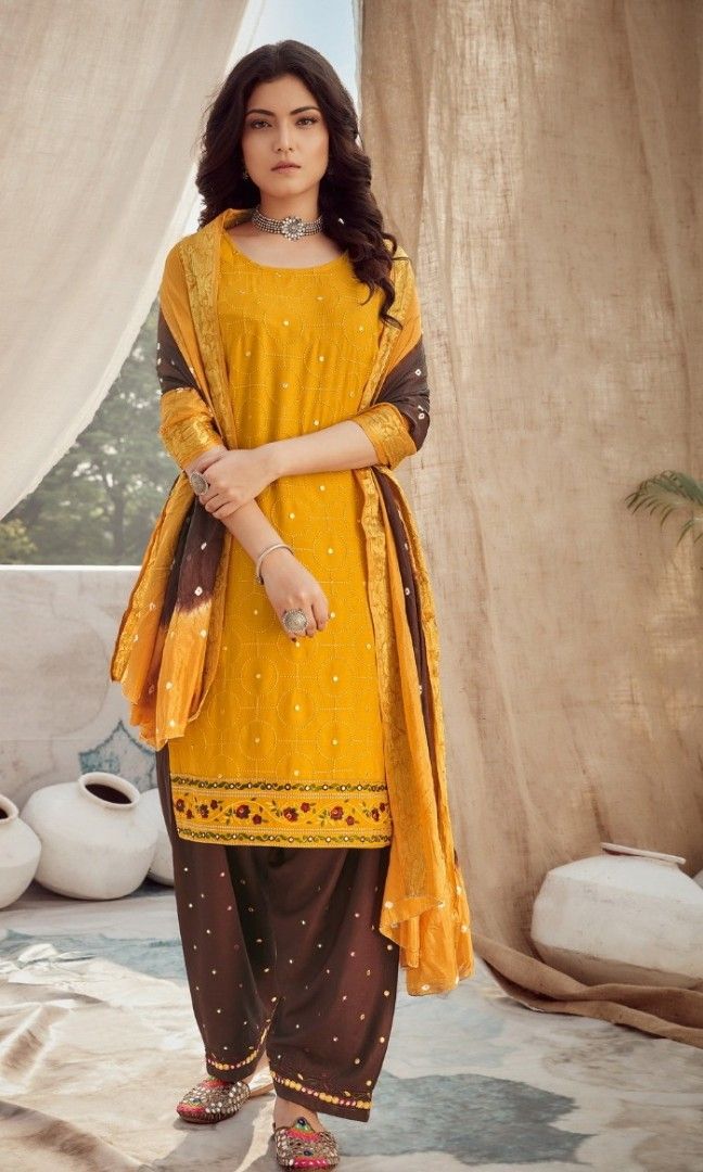 🦋 Bhandhini embroidery salwar chudidar - Deepavali sale L/XL/XXL, Women's  Fashion, Dresses u0026 Sets, Traditional u0026 Ethnic wear on Carousell