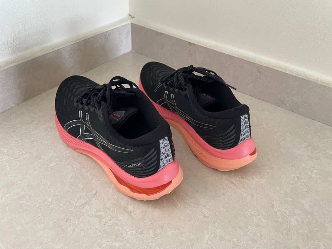 gt2000 v8 ladies running shoes