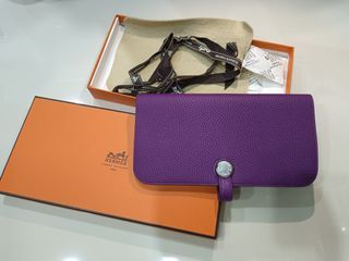 Hermes Card Holder, Women's Fashion, Bags & Wallets, Wallets & Card holders  on Carousell