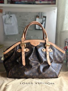 Authentic L V Capucines GM Bag Year 2015, Luxury, Bags & Wallets on  Carousell