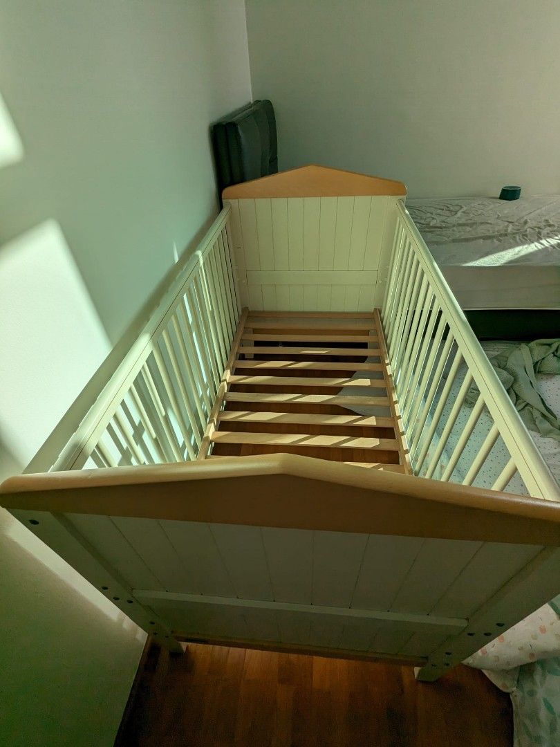 Mamas and papas savannah cot clearance