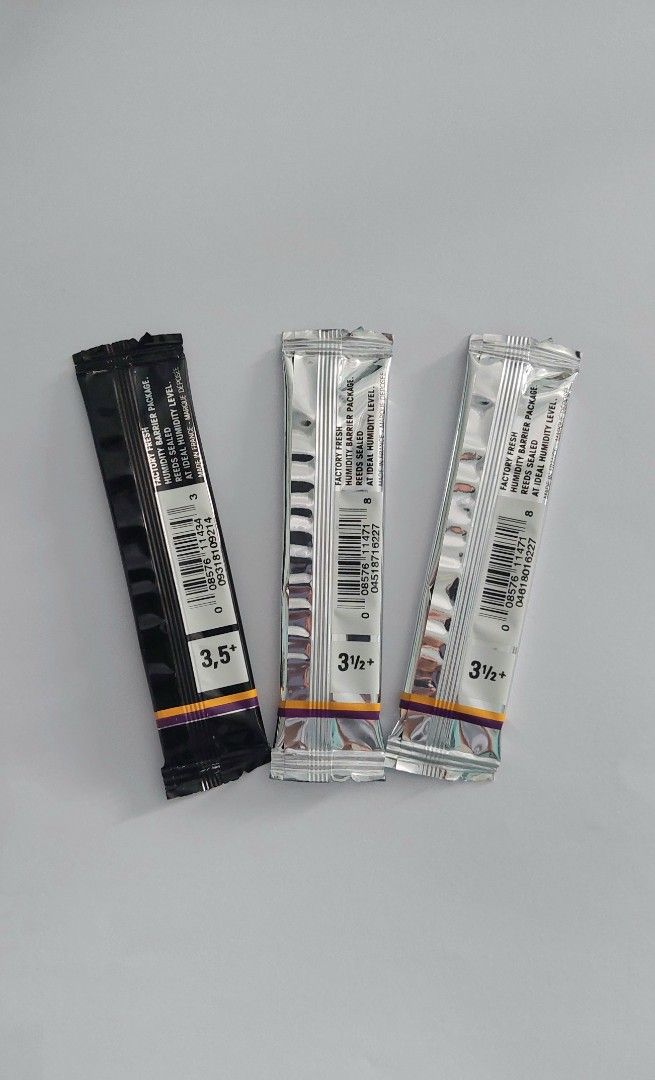 Bb Reeds Size 3.5+ Rue Lepic and V12, Hobbies & Toys, Music