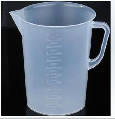 Beaker Plastic with Handle And Cap 1000ml (Up to 30% OFF) (Category: Medical Supplies & Tools) located in Manila. Submitted by jessaljamm78141 (Listing ID 1256851525, Image 1). Description: 1000 ml Low Form Polypropylene Plastic Beakers w/ Handles.