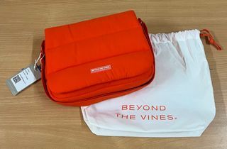 Beyond the Vines Poofy Bag