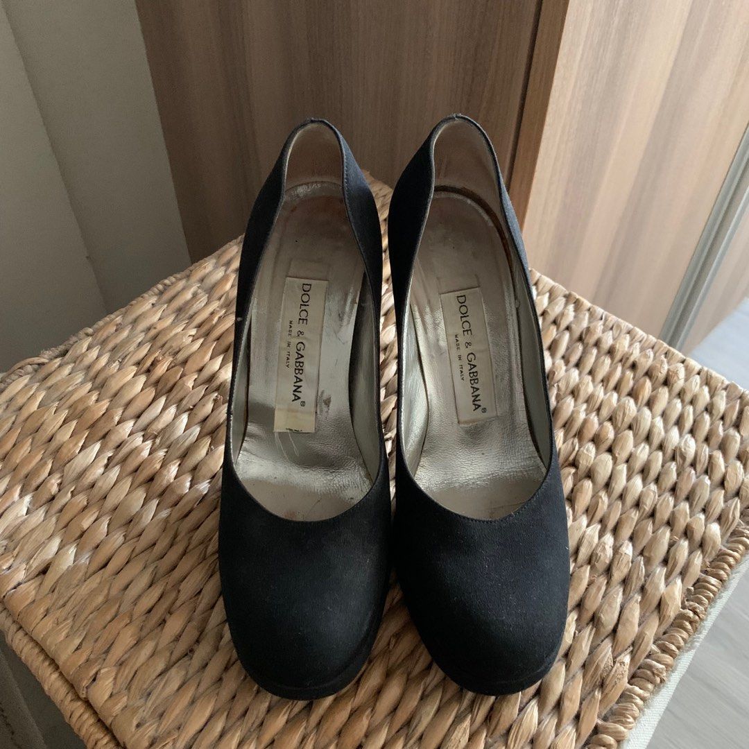 Black Dolce & Gabanna Heels (Category: Heels) located in Makati City. Submitted by 4635archives (Listing ID 1256914026, Image 2). Description: Black Dolce & Gabanna Heels Size 37.5 4.5” heel Lightly used, worn at 2 events only .