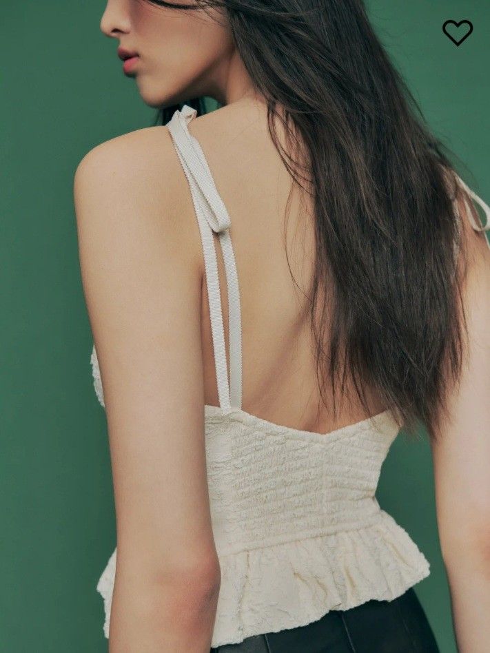 BNWT Reformation Peplum Top US 4/6 (Category: Sleeveless) located in Quezon City. Submitted by dresstte (Listing ID 1256896850, Image 2). Description: Ships from VISAYAS Free shipping Bought from official website Retails at around $128 (~ Php 7,300) US6 but could also fit a busty US4 / US small Approx measurements laid flat (unstretched): chest - 39 cm waist - 37 cm length (from cleavage) - 25 cm chest and waist can stretch up to +8 cm Has hidden