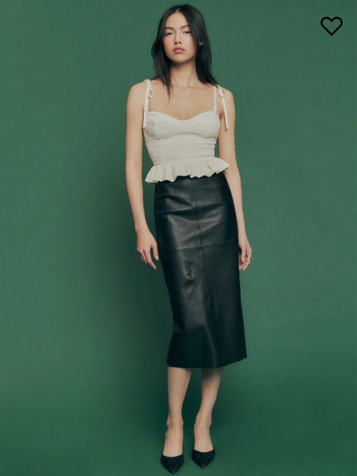 BNWT Reformation Peplum Top US 4/6 (Category: Sleeveless) located in Quezon City. Submitted by dresstte (Listing ID 1256896850, Image 3). Description: Ships from VISAYAS Free shipping Bought from official website Retails at around $128 (~ Php 7,300) US6 but could also fit a busty US4 / US small Approx measurements laid flat (unstretched): chest - 39 cm waist - 37 cm length (from cleavage) - 25 cm chest and waist can stretch up to +8 cm Has hidden