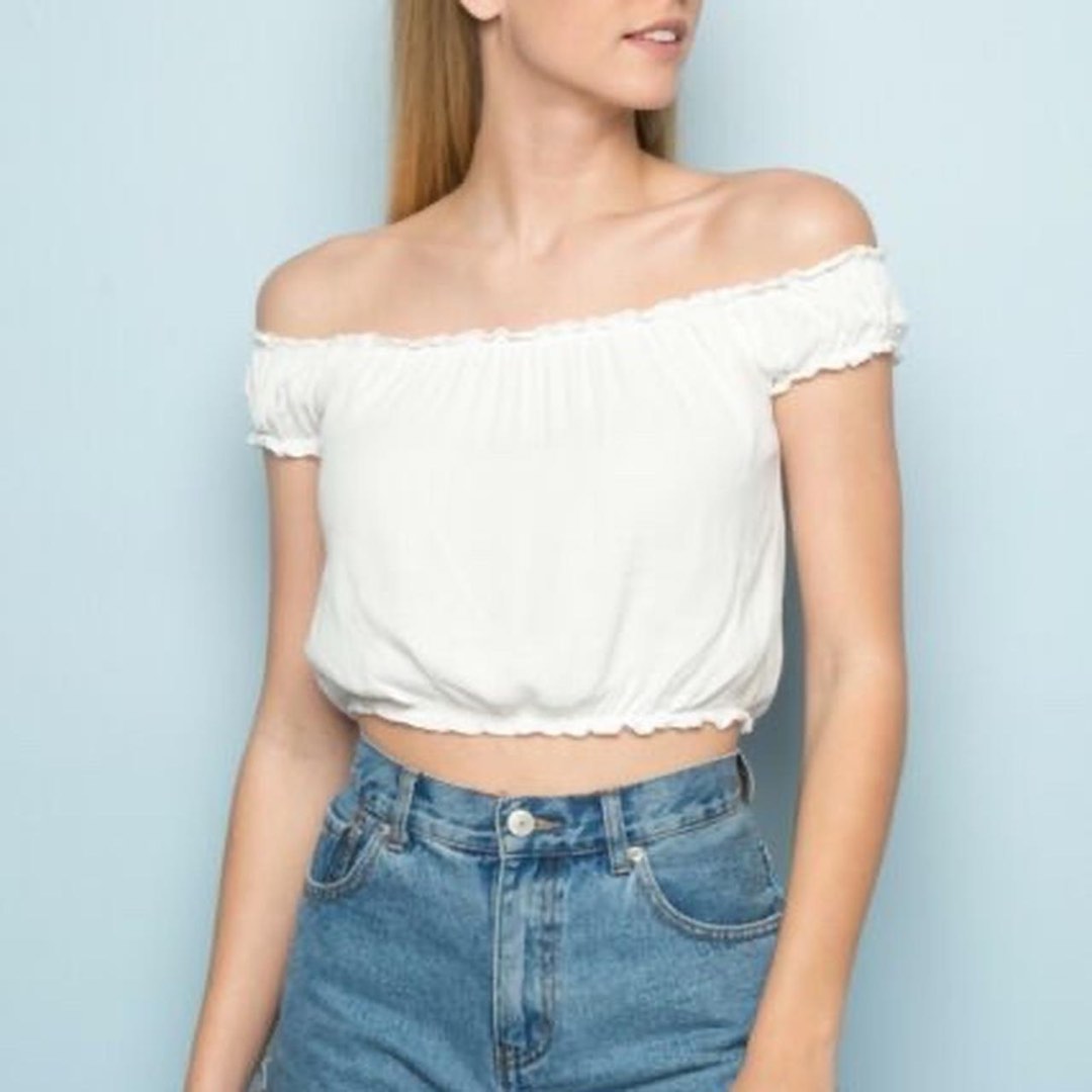 Brandy melville white off the shoulder top Women s Fashion Tops Blouses on Carousell