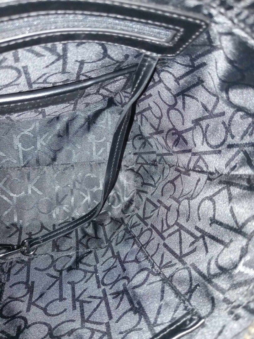 Calvin Klein Hayden Chain Tote Bag Saffiano Leather. - Body Logic