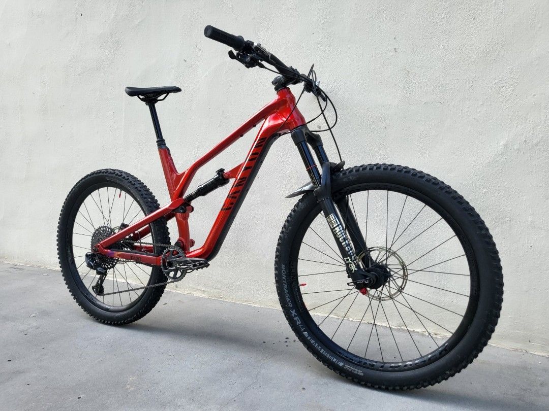 Canyon Spectral Size Large 27.5 Sports Equipment Bicycles