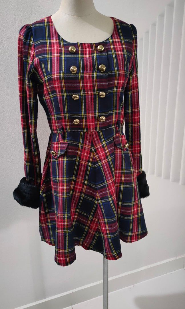 Cecil McBee (Category: Dresses) located in Kuala Lumpur. Submitted by cheriewong932 (Listing ID 1256937101, Image 1). Description: Condition 9/10 Japanese brand looks classy and suit for Christmas Event.