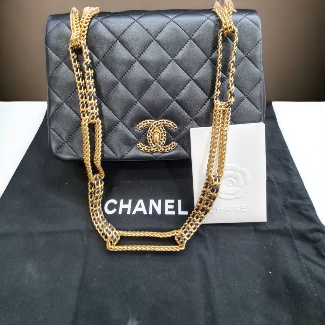 Vintage Chanel 9 Black Quilted Leather Shoulder Classic Flap Bag Exce