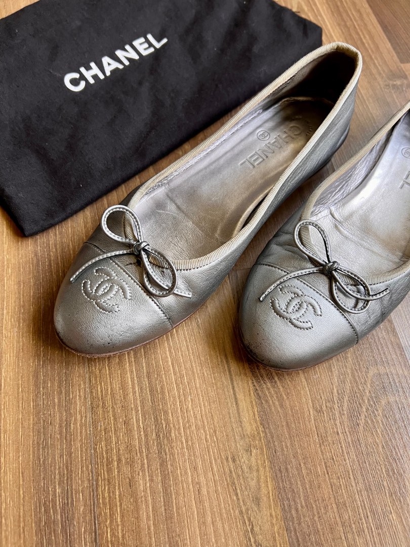 Chanel silver leather ballet flats 39.5