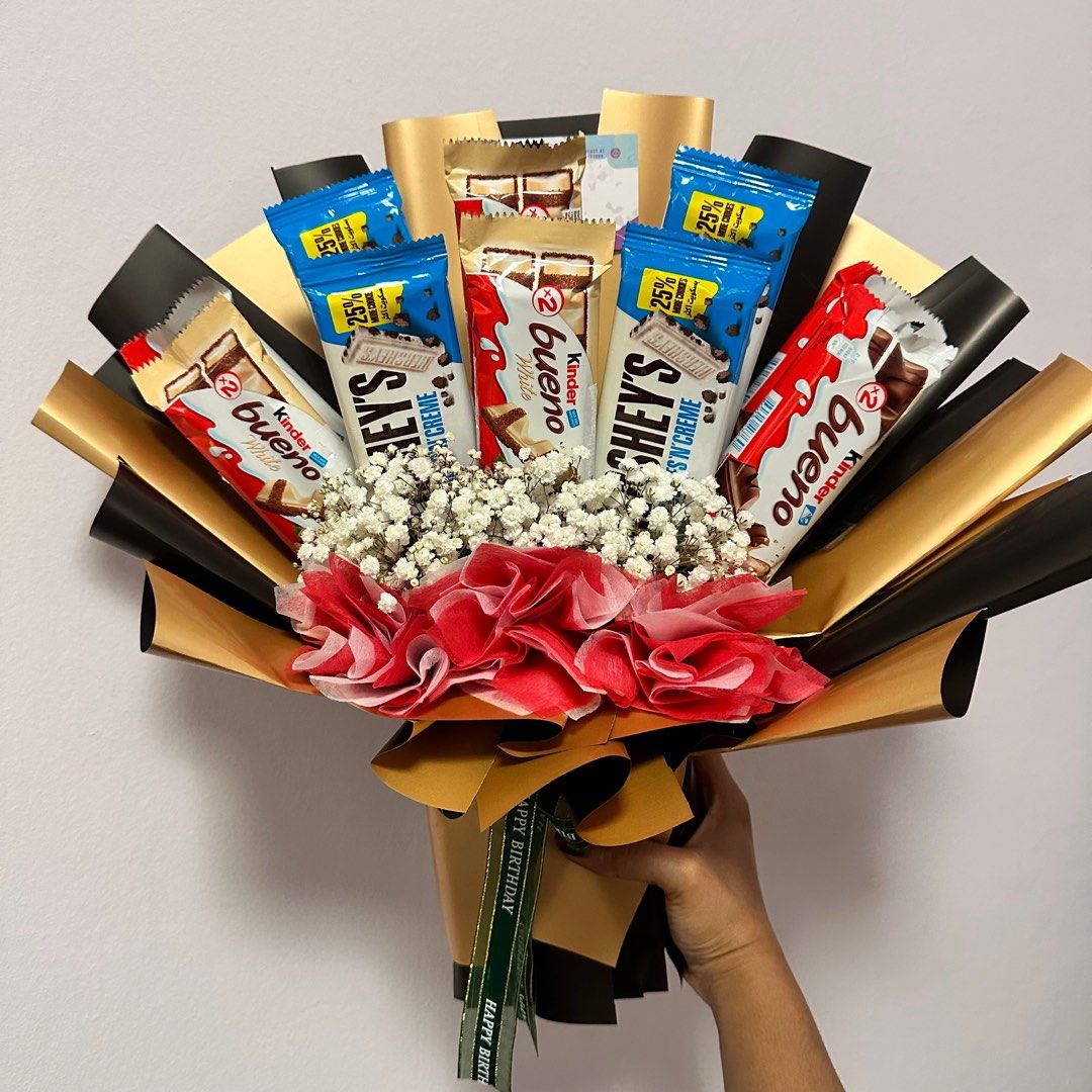 Chocolate Bouquet Gift Box, Hobbies & Toys, Stationery & Craft, Handmade  Craft on Carousell