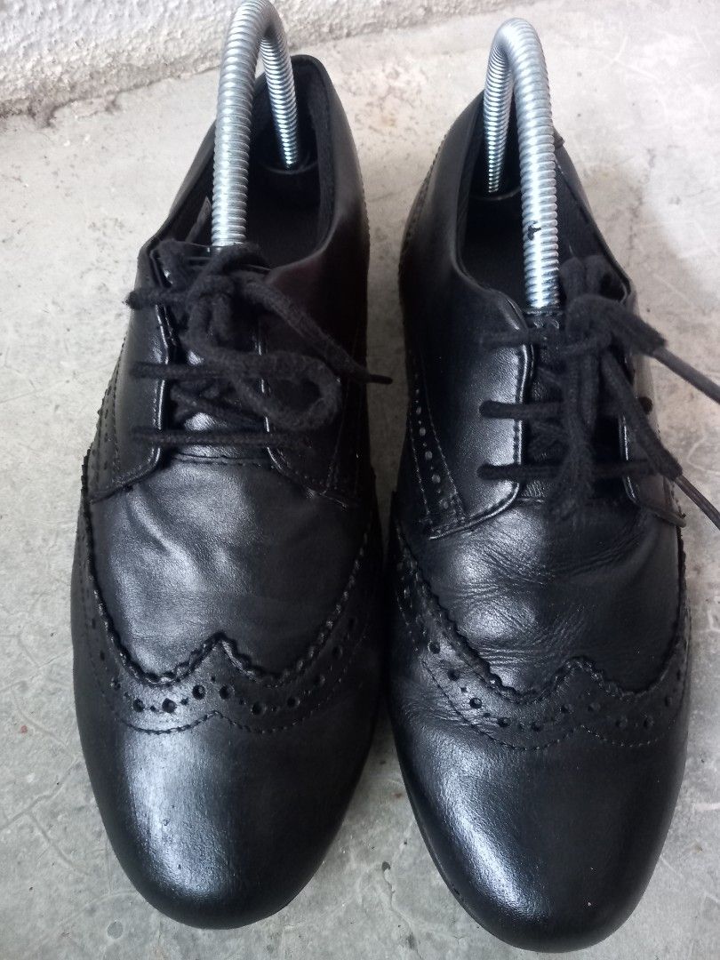 Clarks wingtip cheap womens