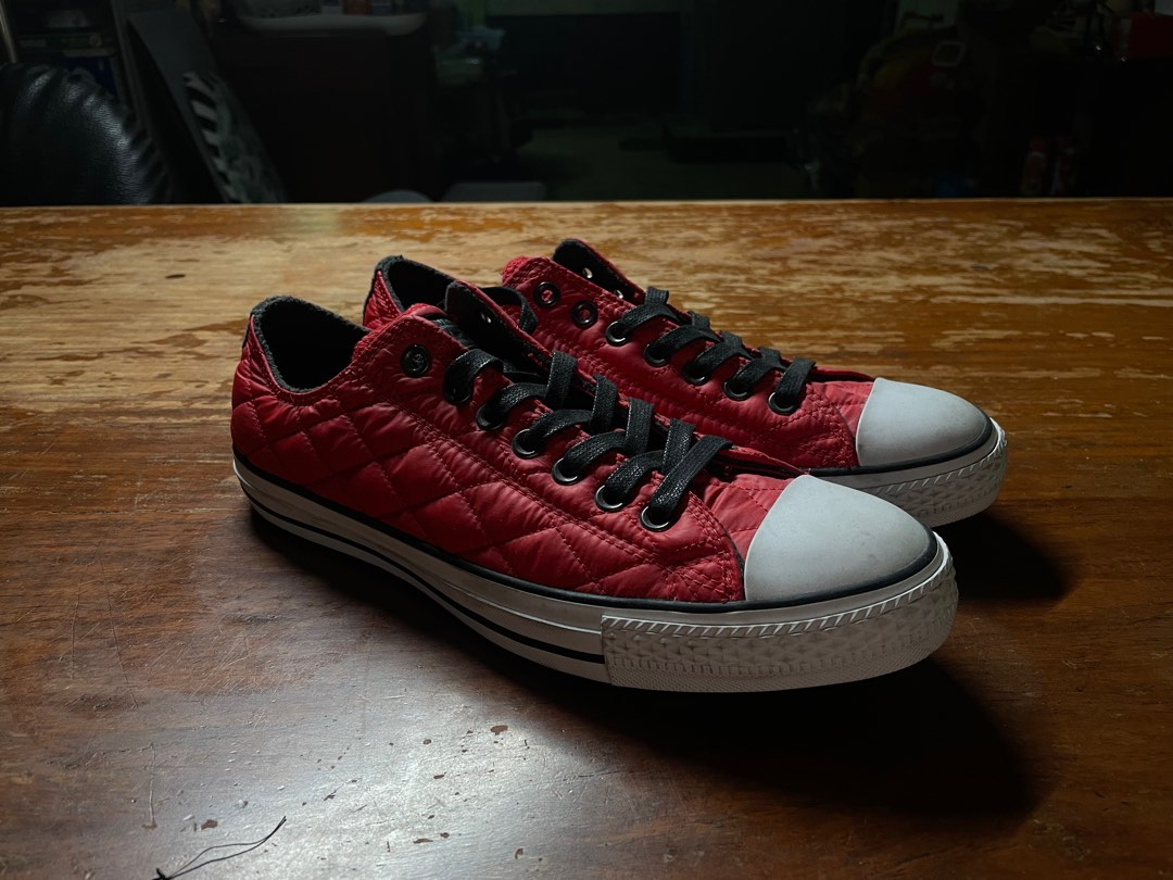 Converse Low Red, Men's Fashion, Footwear, Sneakers on Carousell
