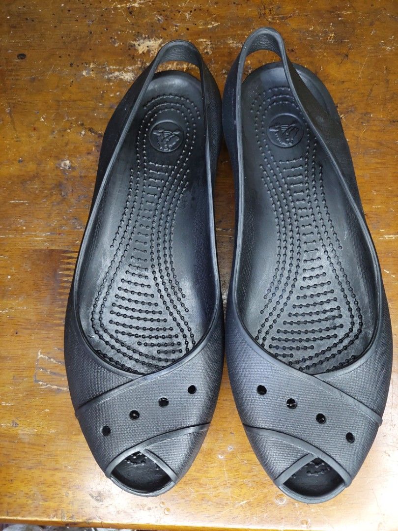 Crocs peep toe sling back shoes size 8 women Women s Fashion