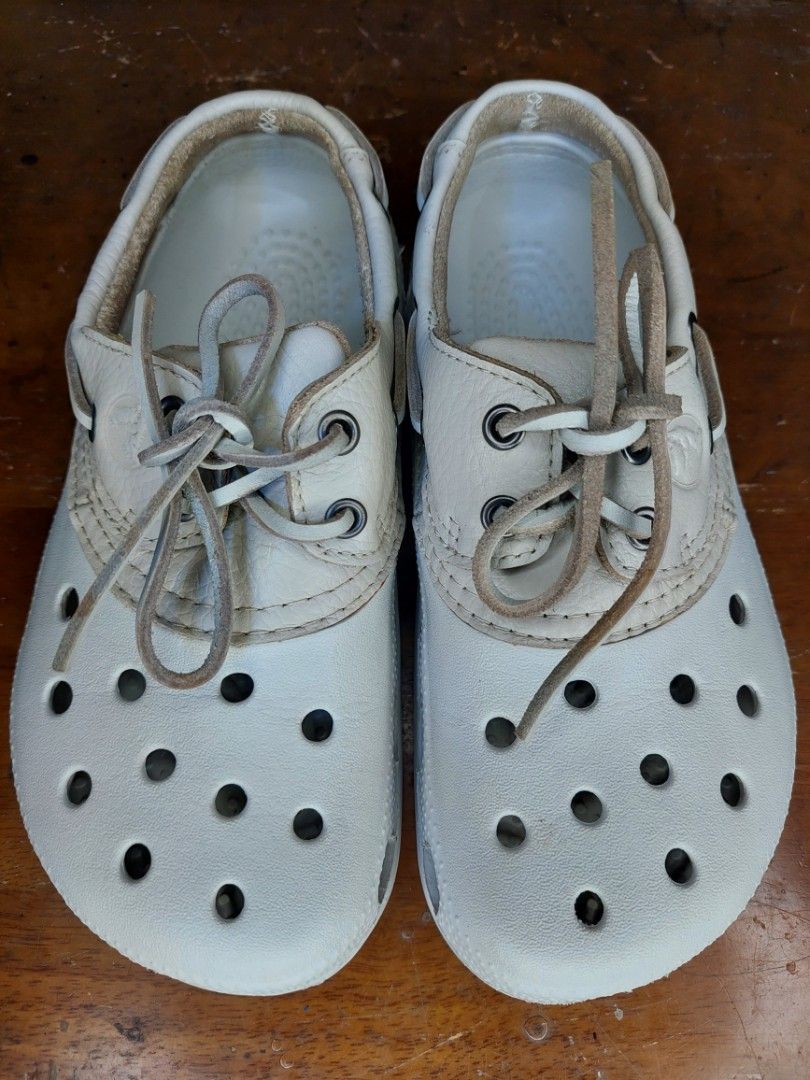 Crocs women's hotsell islander