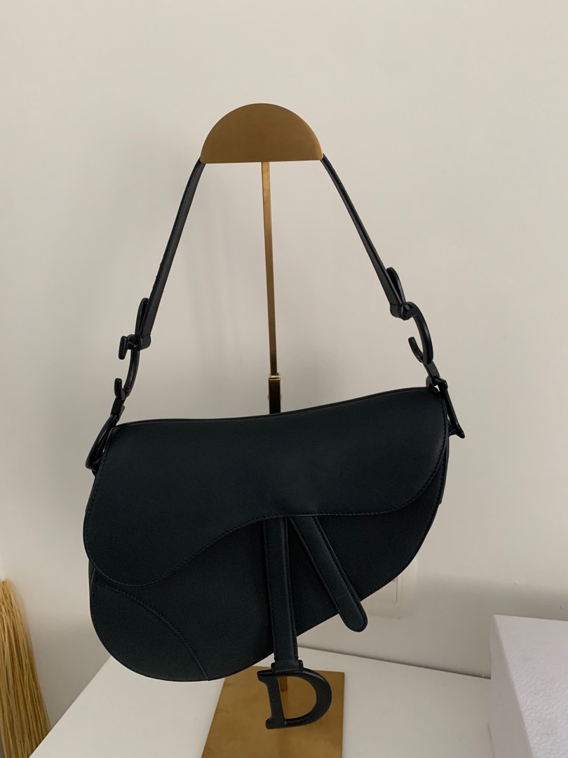 Dior Saddle All Black Ultra Matte 100 Authentic, Fesyen Wanita, Tas & Dompet di Carousell