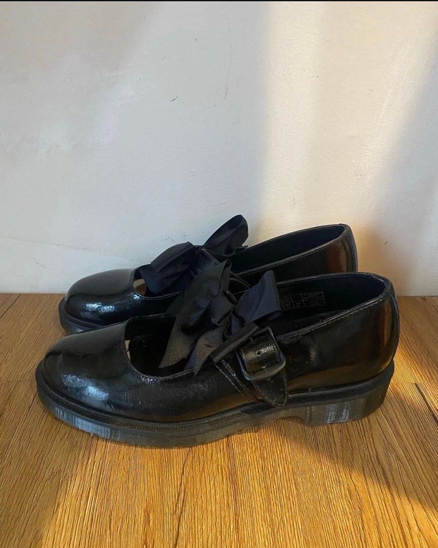Mariel top doc martens