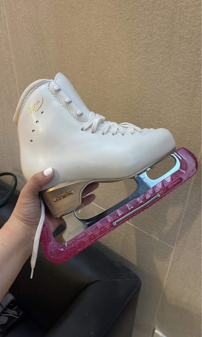 EDEA Chorus 250C w/ John Wilson Coronation Ace Blades, Women's Fashion