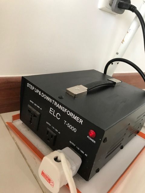 ELC T-5000 5000-Watt Voltage Converter Transformer Step Up/Down 110V/ 220V Circuit Breaker Protection, TV  Home Appliances, Electrical,  Adaptors  Sockets on Carousell