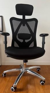 Ergonomic office chair