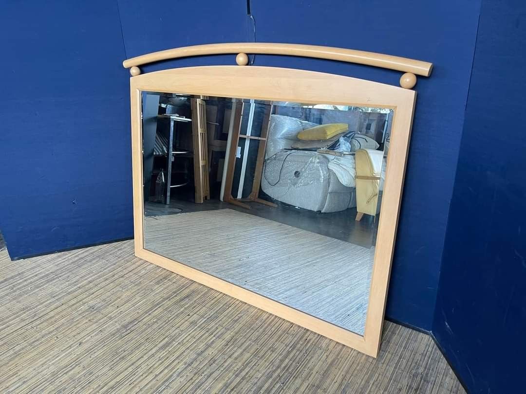 Ethan Allen Big Hanging Mirror 51”L x 39”H Php 9200 Solid wood frame In good condition (Category: Mirrors) located in Valenzuela. Submitted by princeraya55649 (Listing ID 1256937682, Image 3). Description: Ethan Allen Big Hanging Mirror 51”L x 39”H Php 9200 Solid wood frame In good condition.