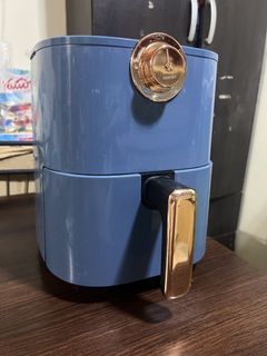 FOR SALE: MONDA AIRFRYER 5 LITERS