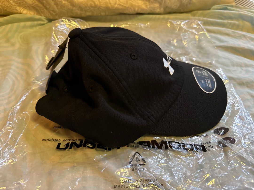 FOR SALE ONLY BRAND NEW AND ORIGINAL UNDER ARMOR HAT UNISEX BLACK