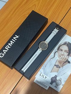 Garmin Lily Sports Edition Watch in Light Sand/Rose Gold