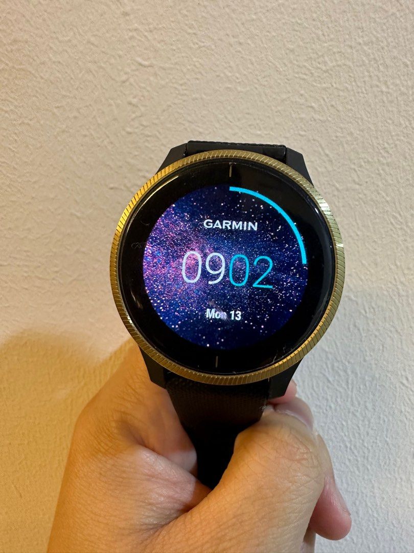 Garmin venu 2025 black and gold