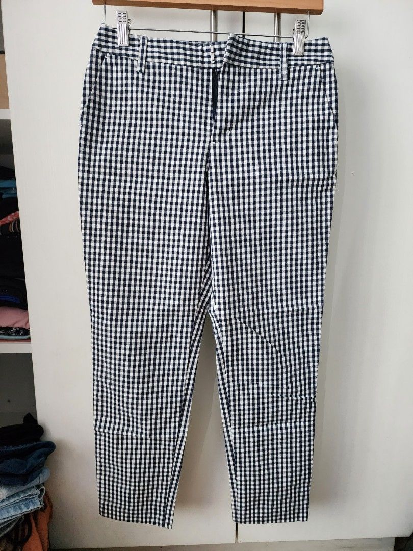 Gingham Jeans (Category: Jeans) located in Makati City. Submitted by hellochaa (Listing ID 1256864208, Image 2). Description: Decluttering loc: Hulo, Mandaluyong 26-27 waist.