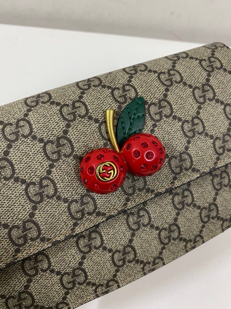 Gucci cherry woc outlet