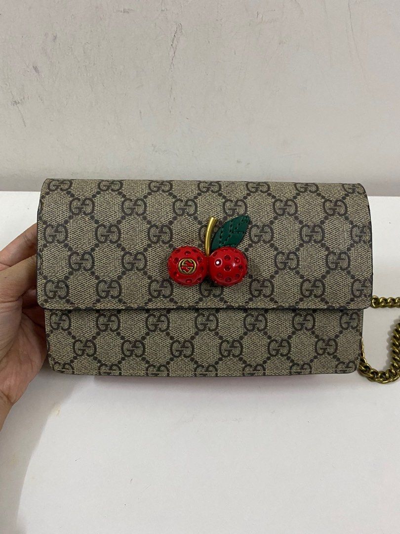 Gucci cherry woc online