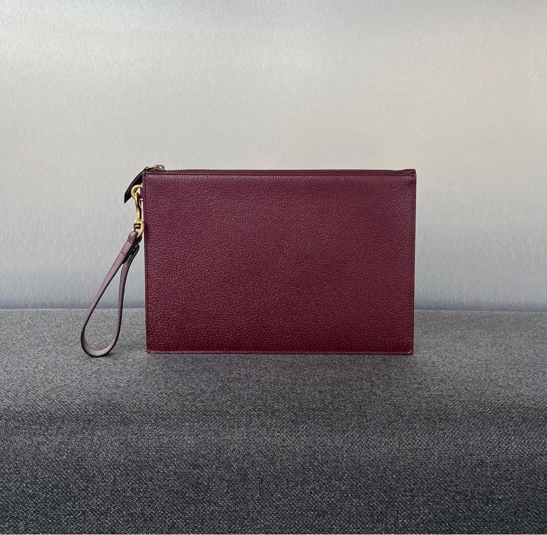 Red top wristlet clutch