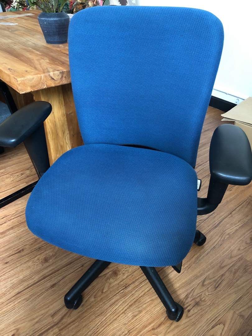 Haworth Look Office chair 辦公室椅 升降椅 電競椅, 傢俬＆家居, 傢俬, 椅子 Carousell