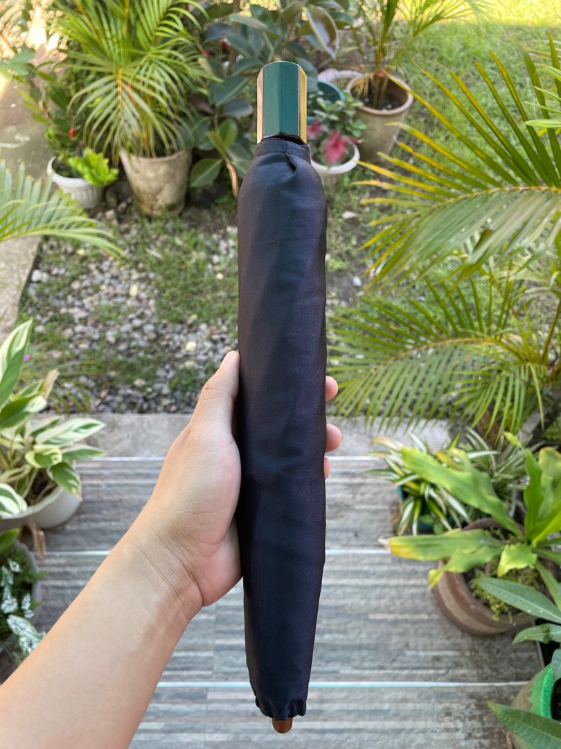 Heavy duty compact umbrella top