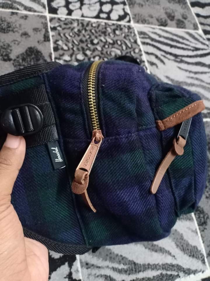 HERSCHEL EIGHTEEN WAIST BAG Men s Fashion Bags Belt bags