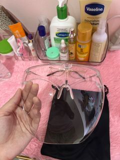 High quality face shield with case