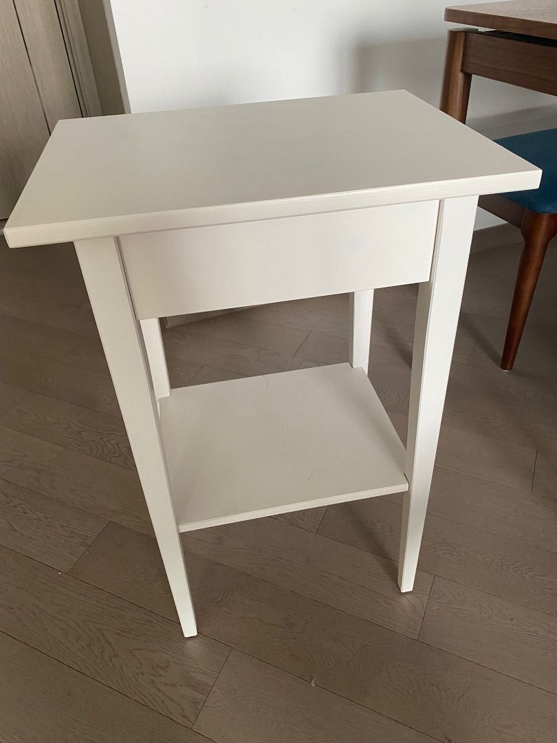 IKEA HEMNES bedside table, White Stain, 46x35 cm, 傢俬＆家居, 傢俬, 櫃子、組合櫃及置物架