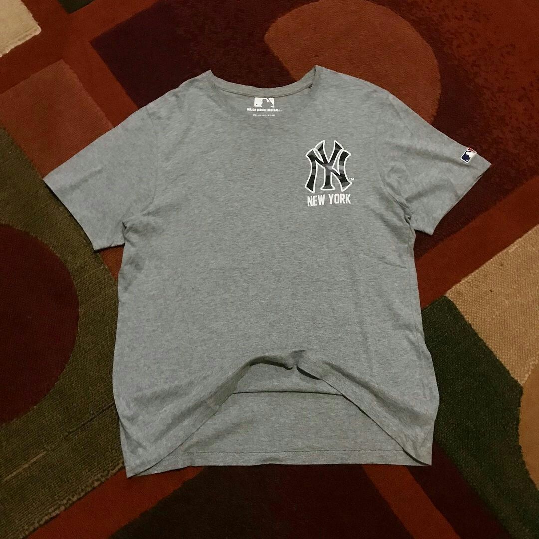 Kaos New York Yankees Original, Fesyen Pria, Pakaian , Atasan di Carousell