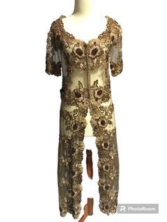 Kebaya pesta payet