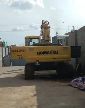 KOMATSU Excavator PC220 (Pyesa/Parts)